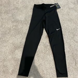 Black Nike Pro Dri-Fit leggings